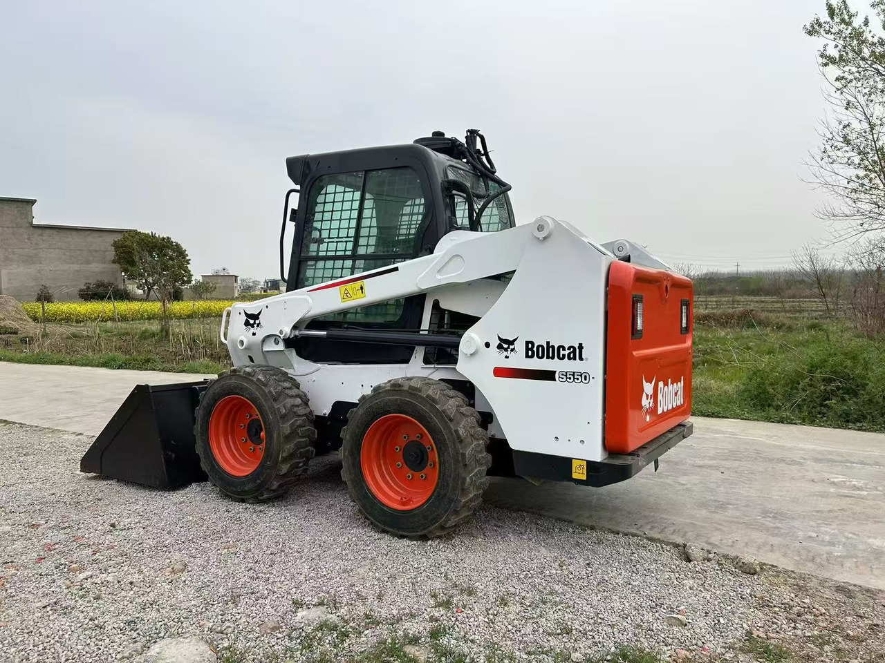 BOBCAT Skid Steer Loader S550 - Skid steer: gambar 3 BOBCAT Skid Steer Loader S550 - Skid steer: gambar 3