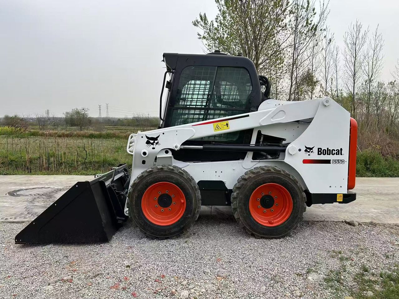 BOBCAT Skid Steer Loader S550 - Skid steer: gambar 2 BOBCAT Skid Steer Loader S550 - Skid steer: gambar 2