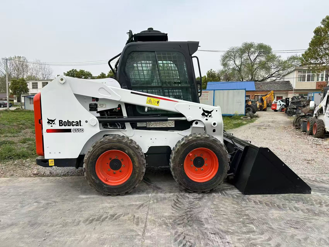 BOBCAT Skid Steer Loader S550 - Skid steer: gambar 4 BOBCAT Skid Steer Loader S550 - Skid steer: gambar 4