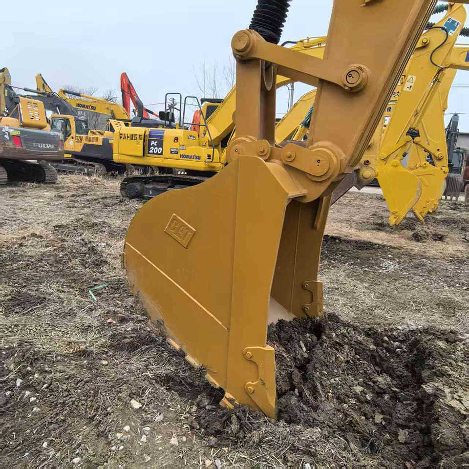 CAT 330D2 - Ekskavator perayap: gambar 5 CAT 330D2 - Ekskavator perayap: gambar 5