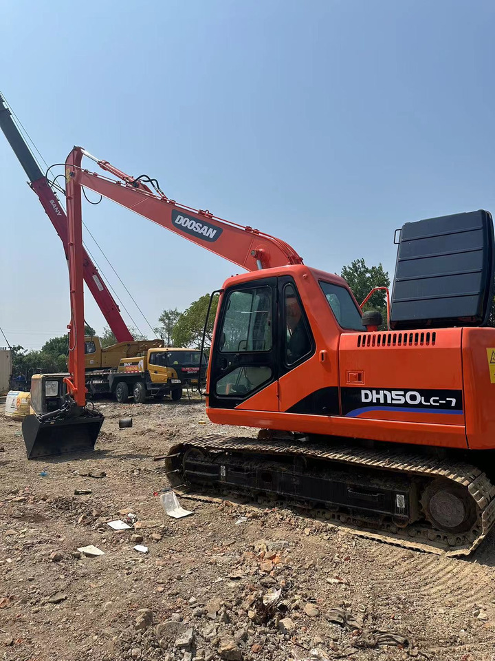 DOOSAN DH150LC-7 Extended arm crawler excavator - Ekskavator perayap: gambar 1 DOOSAN DH150LC-7 Extended arm crawler excavator - Ekskavator perayap: gambar 1