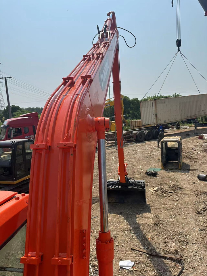 DOOSAN DH150LC-7 Extended arm crawler excavator - Ekskavator perayap: gambar 3 DOOSAN DH150LC-7 Extended arm crawler excavator - Ekskavator perayap: gambar 3