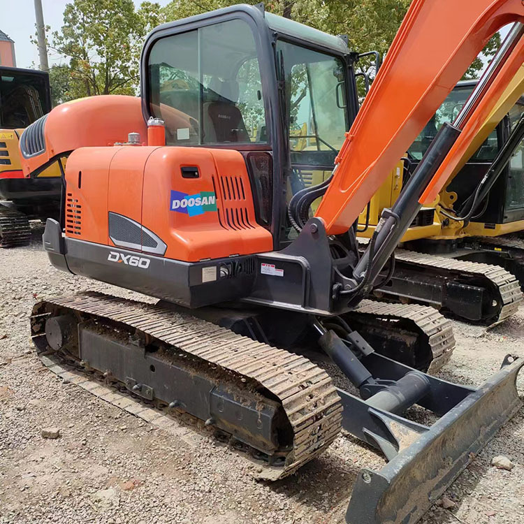 DOOSAN DH60 - Ekskavator perayap: gambar 1 DOOSAN DH60 - Ekskavator perayap: gambar 1