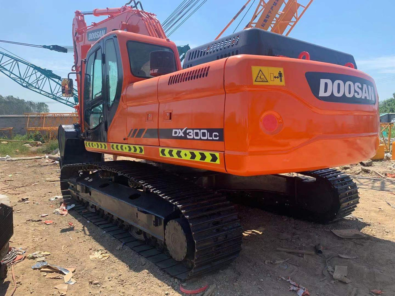DOOSAN DX300LC - Ekskavator perayap: gambar 5 DOOSAN DX300LC - Ekskavator perayap: gambar 5