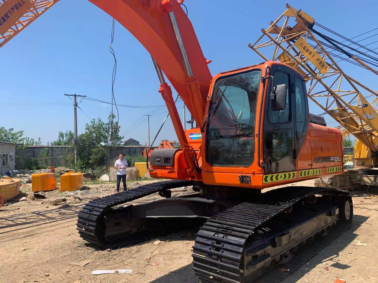 DOOSAN DX300LC - Ekskavator perayap: gambar 4 DOOSAN DX300LC - Ekskavator perayap: gambar 4