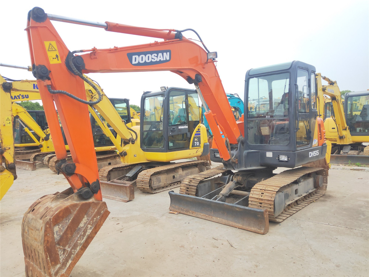 Doosan Crawler Excavator DH55 Good Condition Click for Discount - Ekskavator perayap: gambar 2 Doosan Crawler Excavator DH55 Good Condition Click for Discount - Ekskavator perayap: gambar 2