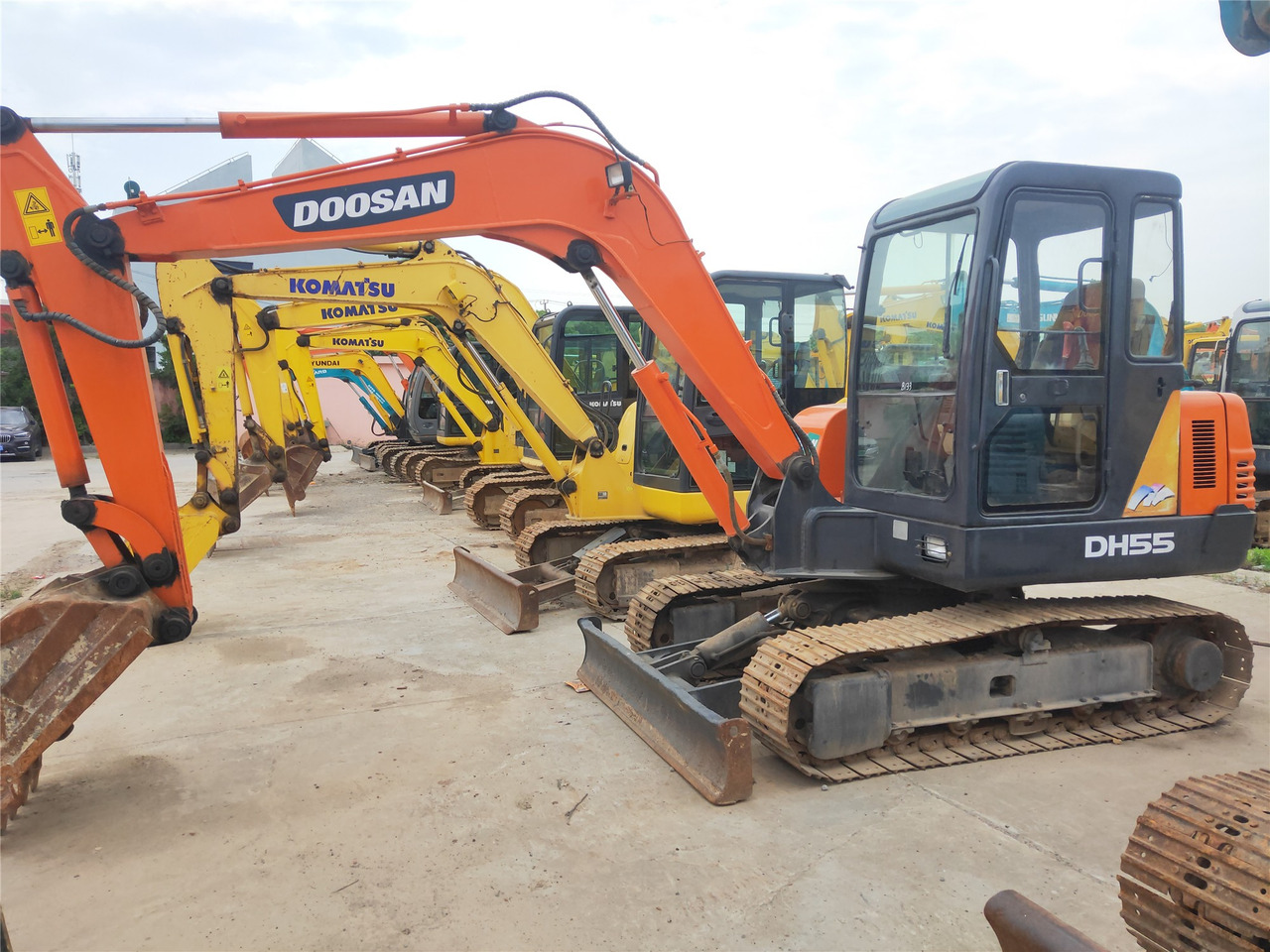 Doosan Crawler Excavator DH55 Good Condition Click for Discount - Ekskavator perayap: gambar 3 Doosan Crawler Excavator DH55 Good Condition Click for Discount - Ekskavator perayap: gambar 3