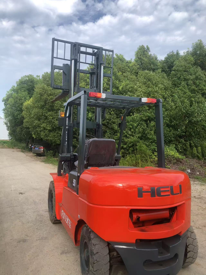 HELI 5Ton Forklift - Forklift diesel: gambar 3 HELI 5Ton Forklift - Forklift diesel: gambar 3
