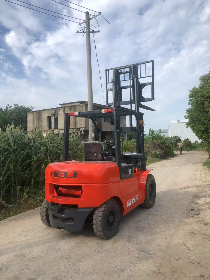 HELI 5Ton Forklift - Forklift diesel: gambar 2 HELI 5Ton Forklift - Forklift diesel: gambar 2