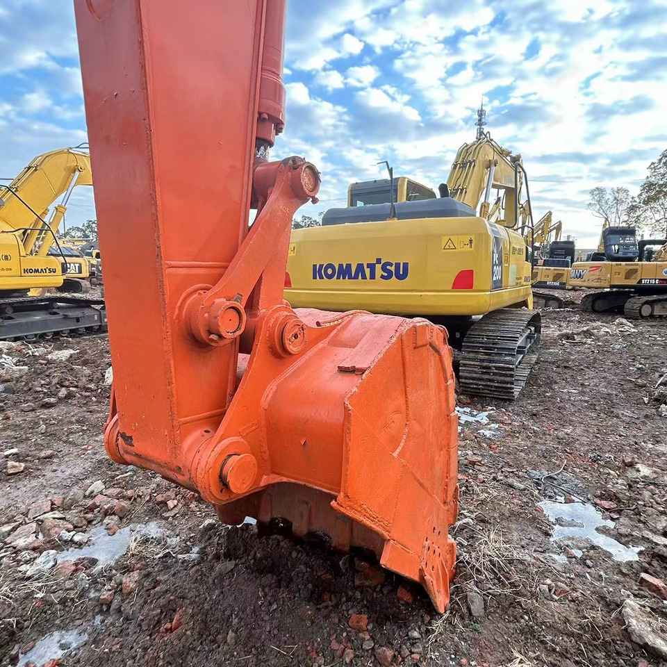 HITACHI ZX240 Excavator - Ekskavator perayap: gambar 3 HITACHI ZX240 Excavator - Ekskavator perayap: gambar 3