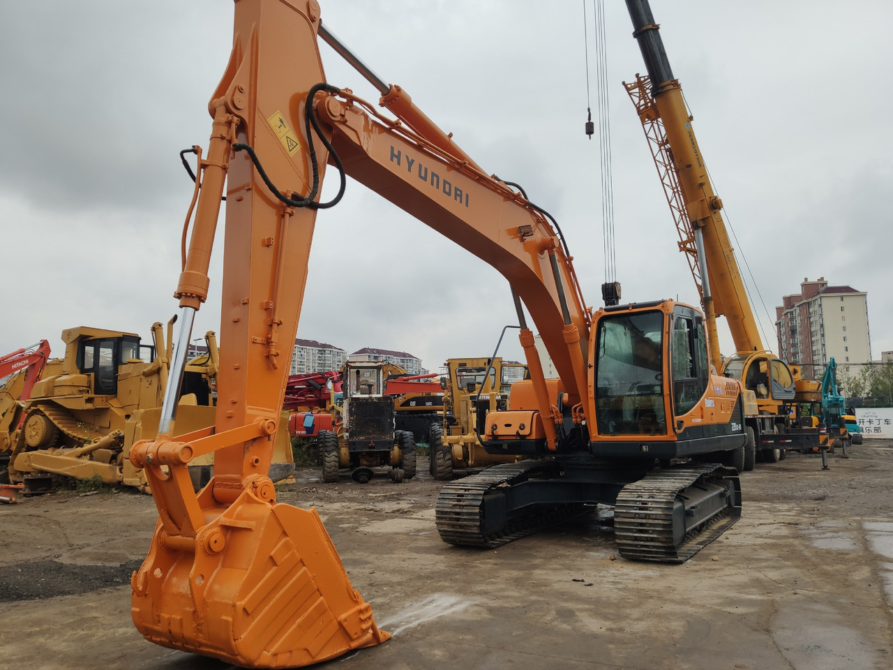 HYUNDAI Crawler Excavator R220-9S Click Here for Discount - Ekskavator perayap: gambar 5 HYUNDAI Crawler Excavator R220-9S Click Here for Discount - Ekskavator perayap: gambar 5