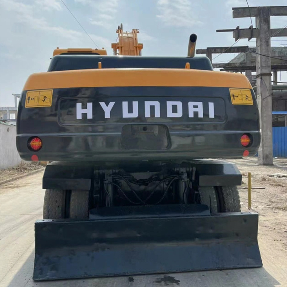 HYUNDAI R210W-9 - Wheel loader: gambar 5 HYUNDAI R210W-9 - Wheel loader: gambar 5