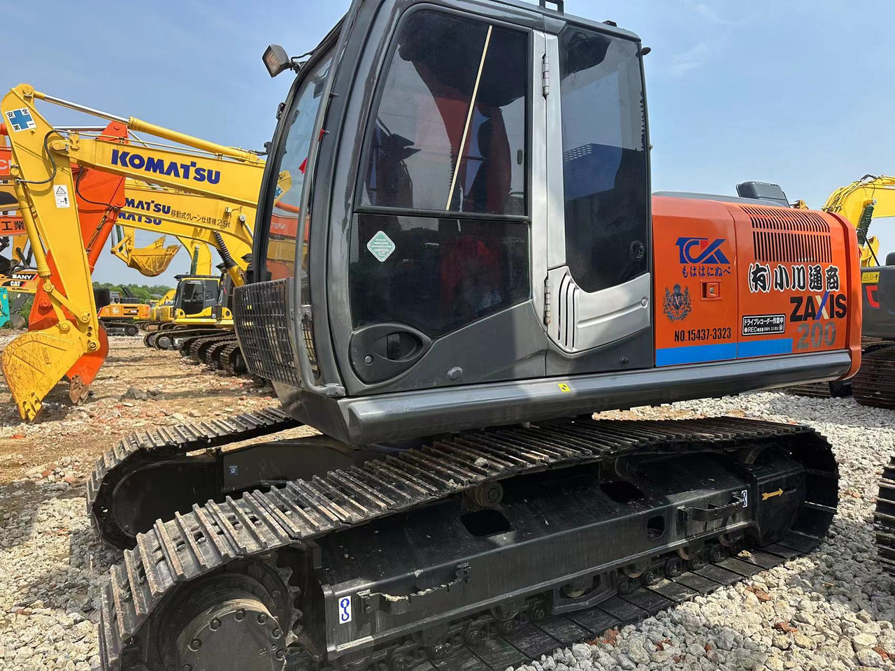 Hitachi ZX200 Excavator Click for Discount - Ekskavator perayap: gambar 3 Hitachi ZX200 Excavator Click for Discount - Ekskavator perayap: gambar 3