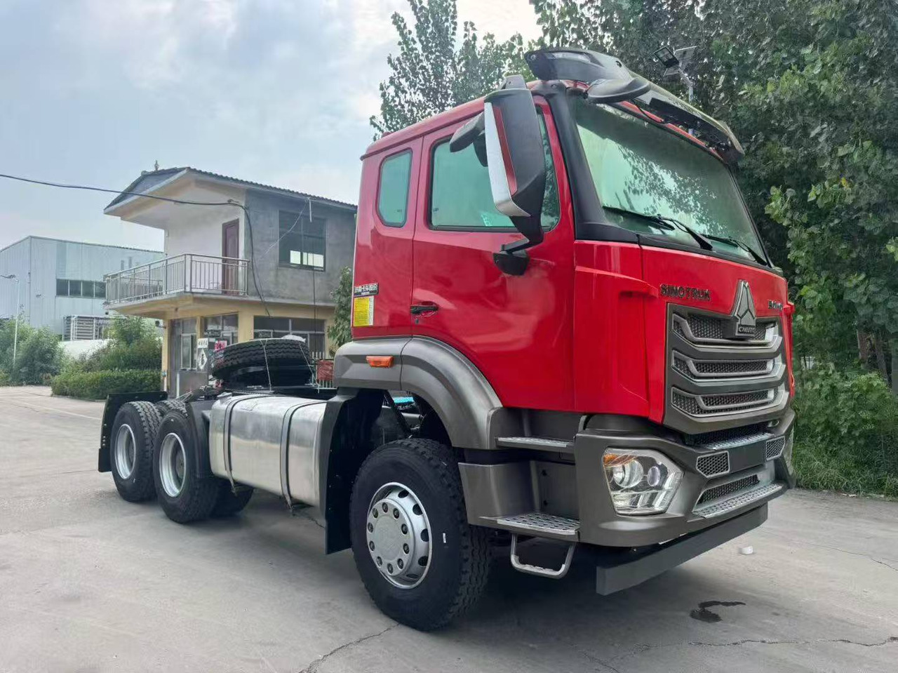 Howo Tractor Unit Click for Discount - Truk jungkit: gambar 3 Howo Tractor Unit Click for Discount - Truk jungkit: gambar 3