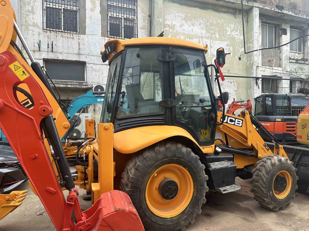 JCB Backhoe Loader - Backhoe loader: gambar 4 JCB Backhoe Loader - Backhoe loader: gambar 4