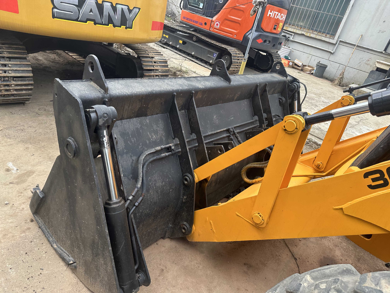 JCB Backhoe Loader - Backhoe loader: gambar 3 JCB Backhoe Loader - Backhoe loader: gambar 3