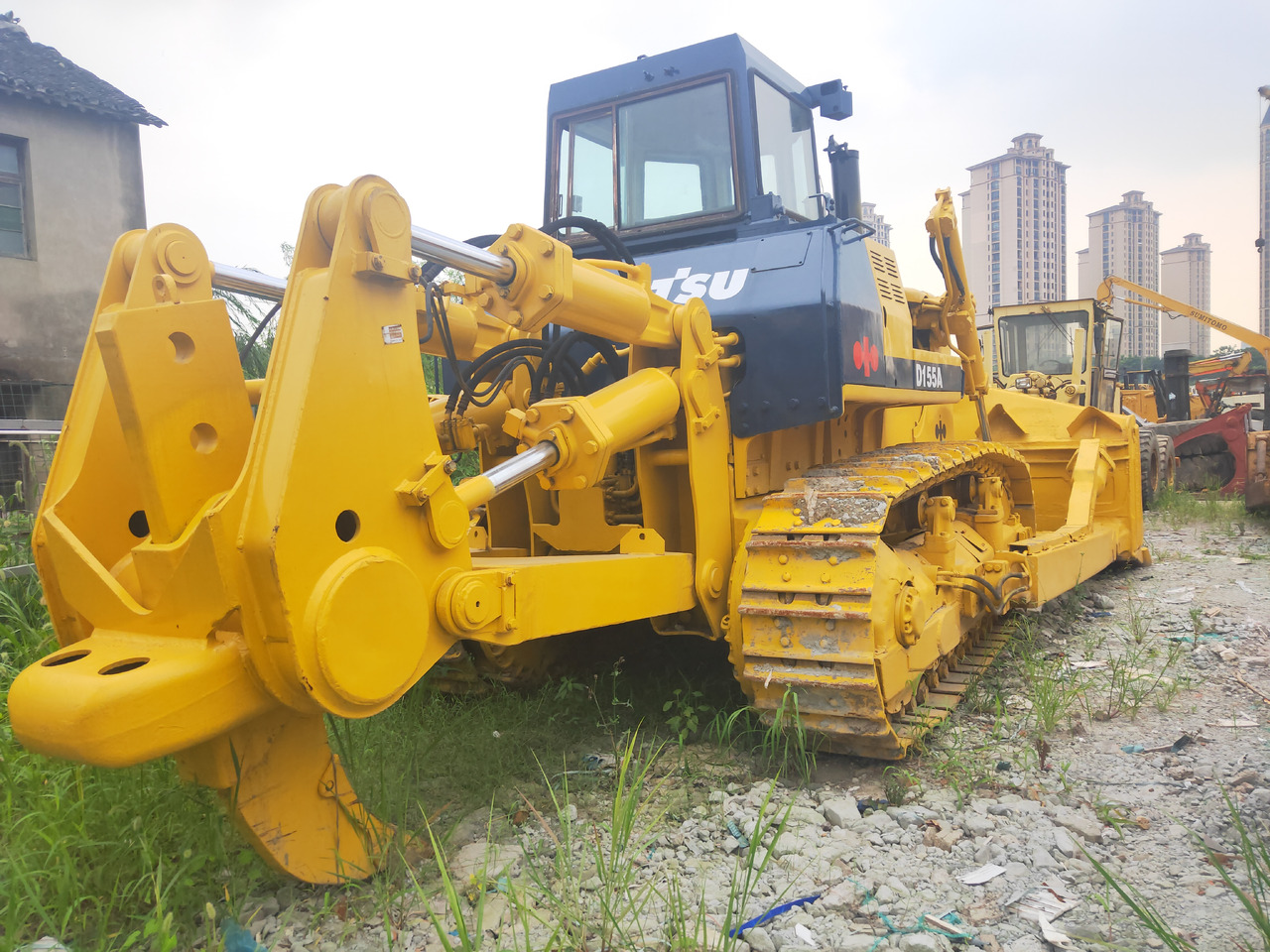 KOMATSU D155A-2 - Bulldozer: gambar 1 KOMATSU D155A-2 - Bulldozer: gambar 1
