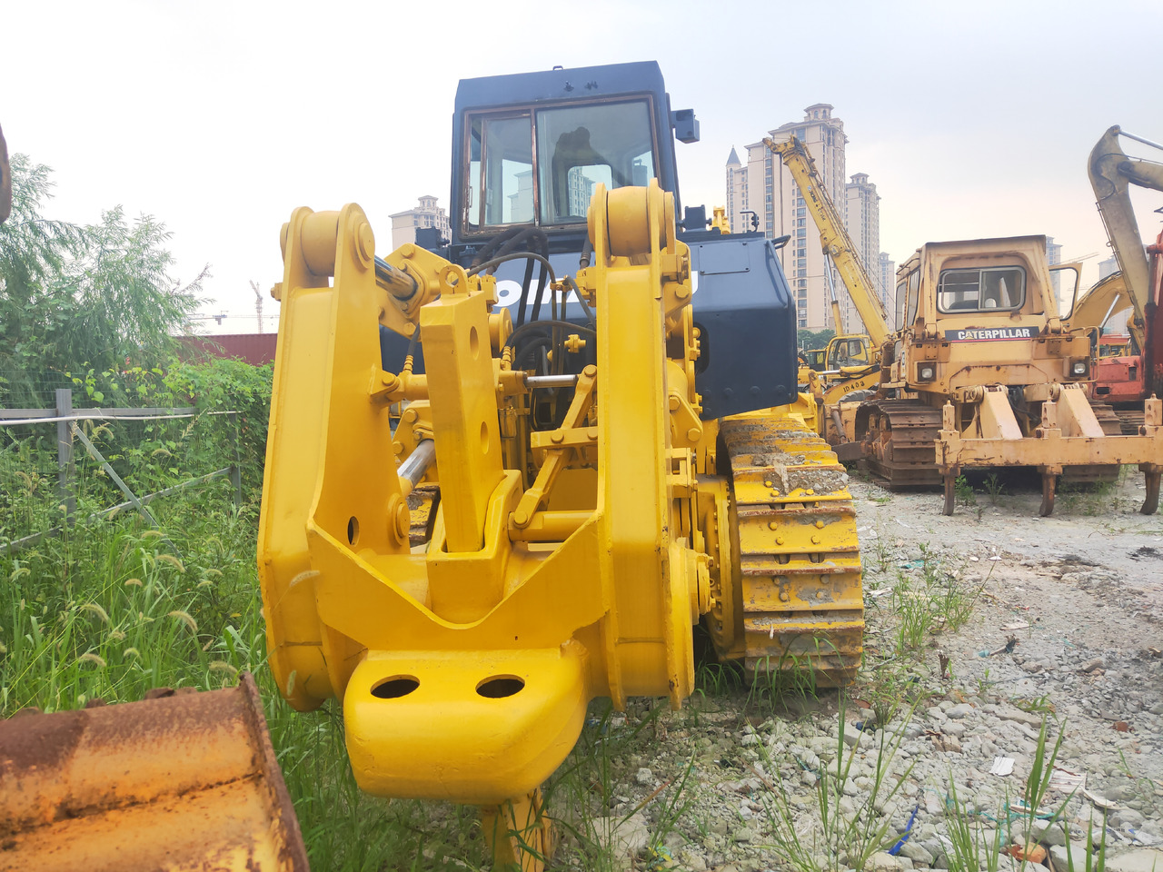 KOMATSU D155A-2 - Bulldozer: gambar 4 KOMATSU D155A-2 - Bulldozer: gambar 4