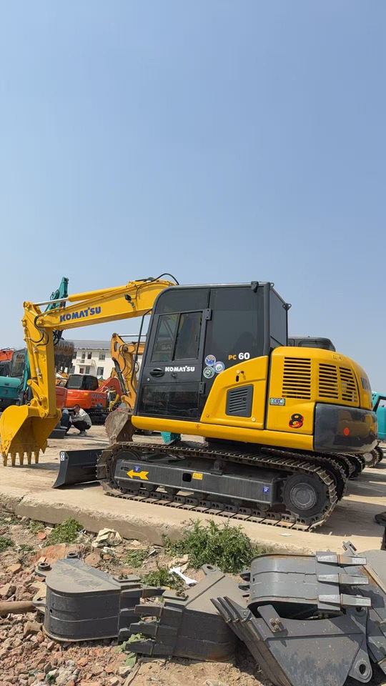 KOMATSU PC60 - Ekskavator perayap: gambar 1 KOMATSU PC60 - Ekskavator perayap: gambar 1