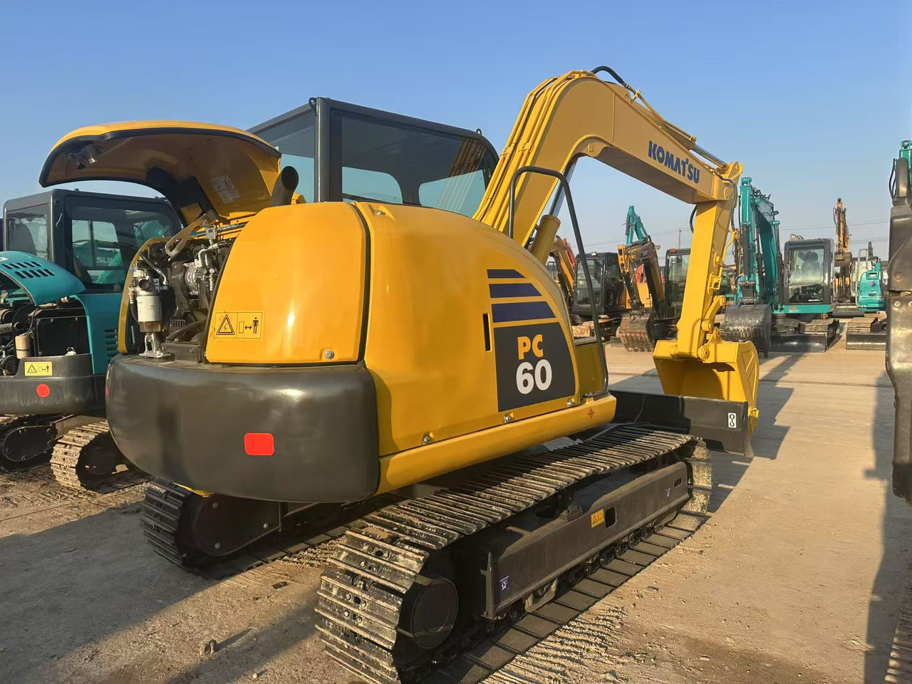 KOMATSU PC60 - Ekskavator perayap: gambar 3 KOMATSU PC60 - Ekskavator perayap: gambar 3