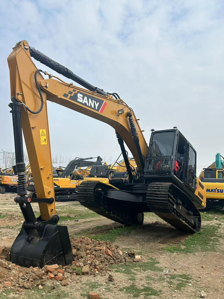 SANY SY215 - Ekskavator perayap: gambar 3 SANY SY215 - Ekskavator perayap: gambar 3