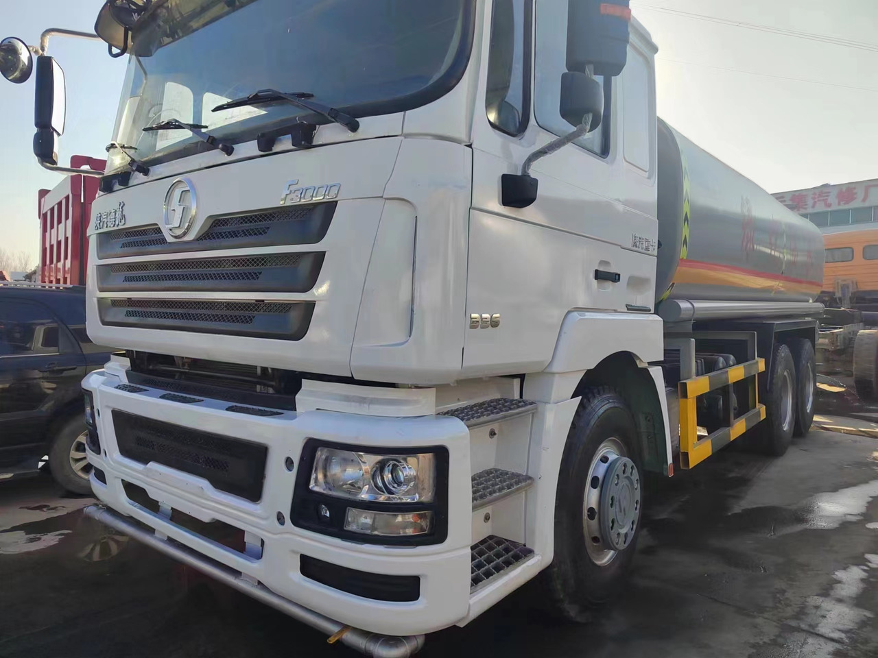 SHACMAN F3000 Water Tanker Click Here For DISCOUNT - Truk tangki: gambar 2 SHACMAN F3000 Water Tanker Click Here For DISCOUNT - Truk tangki: gambar 2