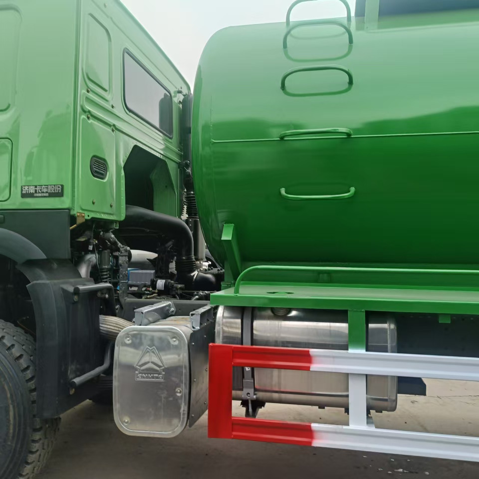 Truk vakum SINOTRUK HOWO Sewage Suction Truck 6*4 Click Here for Discount: gambar 6 Truk vakum SINOTRUK HOWO Sewage Suction Truck 6*4 Click Here for Discount: gambar 6