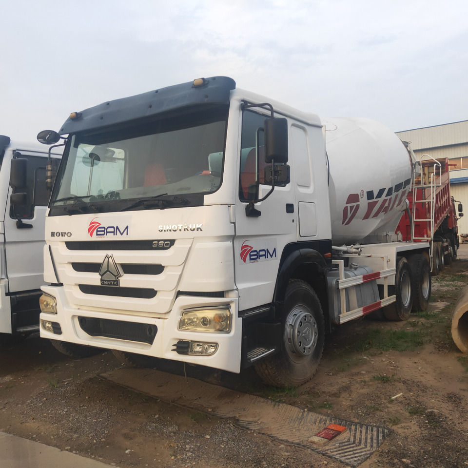 SINOTRUK HOWO371 - Pengaduk semen: gambar 2 SINOTRUK HOWO371 - Pengaduk semen: gambar 2