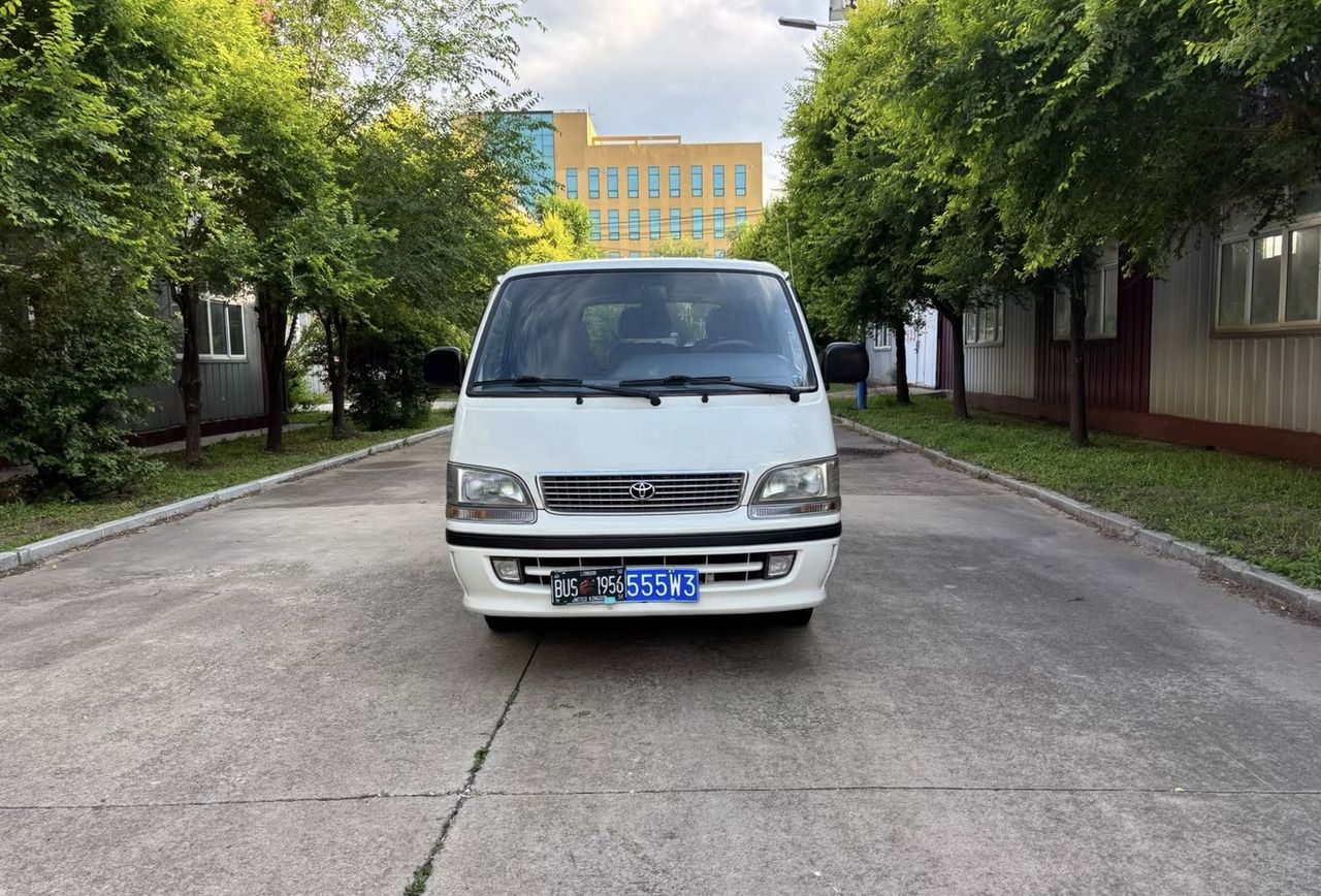 TOYOTA 13Seats Mini Bus - Bus mini, Van penumpang: gambar 1 TOYOTA 13Seats Mini Bus - Bus mini, Van penumpang: gambar 1