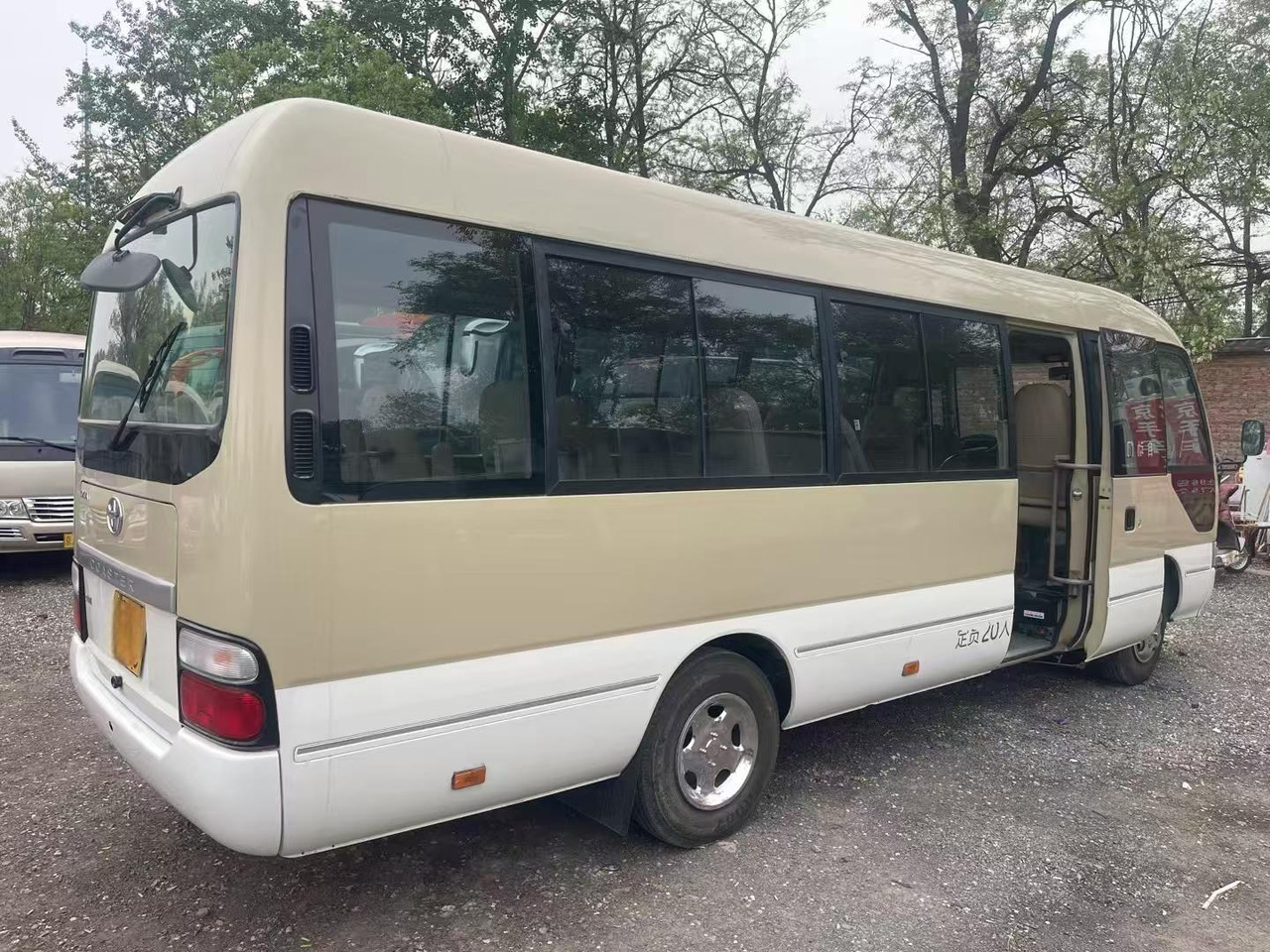 TOYOTA Coaster - Bus kota: gambar 4 TOYOTA Coaster - Bus kota: gambar 4