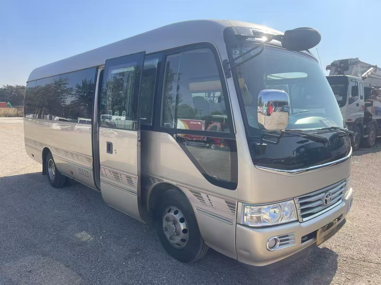 TOYOTA Coaster - Bus kota: gambar 3 TOYOTA Coaster - Bus kota: gambar 3