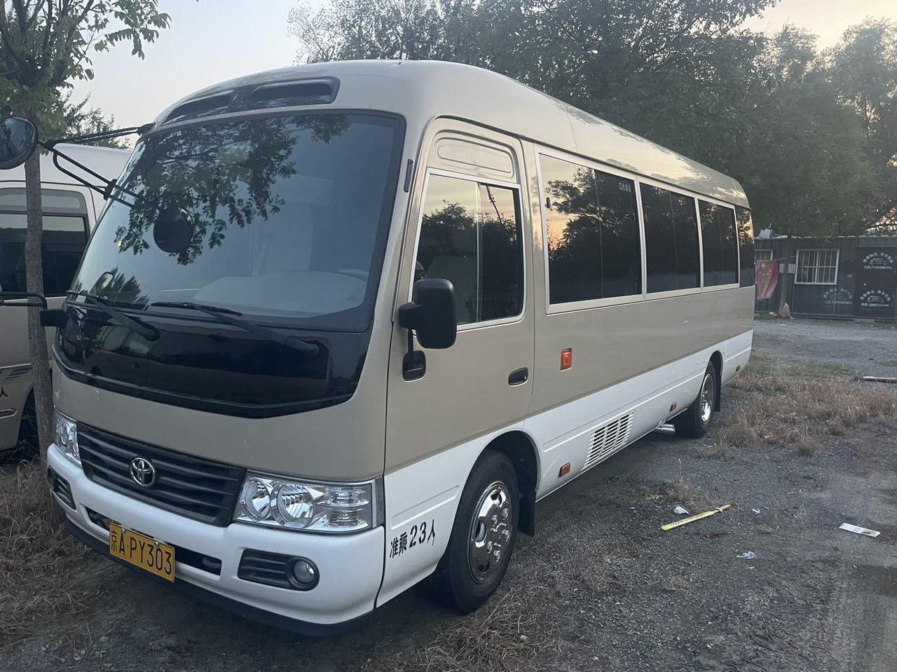 TOYOTA Coaster - Bus kota: gambar 2 TOYOTA Coaster - Bus kota: gambar 2