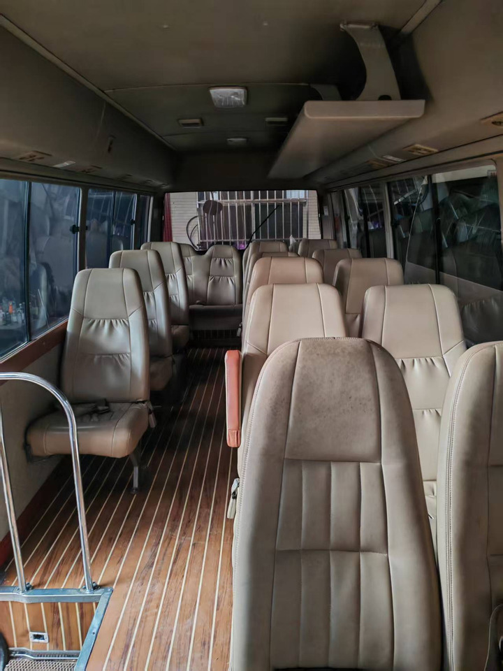 TOYOTA Coaster Mini Bus - Bus pariwisata: gambar 5 TOYOTA Coaster Mini Bus - Bus pariwisata: gambar 5