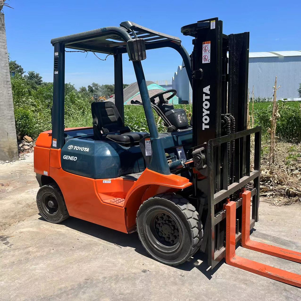 TOYOTA FD35 Forklift 3.5Ton - Forklift diesel: gambar 1 TOYOTA FD35 Forklift 3.5Ton - Forklift diesel: gambar 1