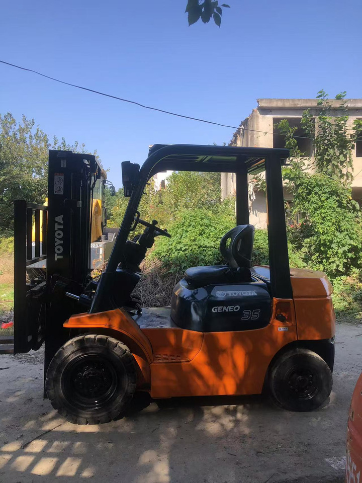 TOYOTA GENEO 35 CLICK HERE FOR DISCOUNT - Forklift diesel: gambar 1 TOYOTA GENEO 35 CLICK HERE FOR DISCOUNT - Forklift diesel: gambar 1