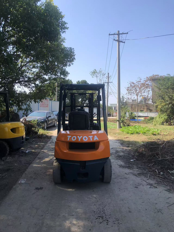 TOYOTA GENEO 35 CLICK HERE FOR DISCOUNT - Forklift diesel: gambar 2 TOYOTA GENEO 35 CLICK HERE FOR DISCOUNT - Forklift diesel: gambar 2