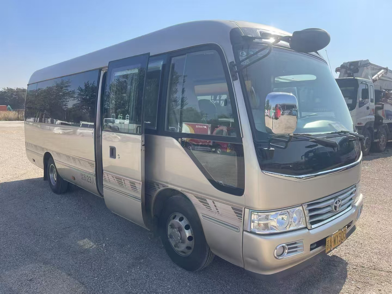 TOYOTA Mini Bus 23 Seats Click Here for Discount - Bus pariwisata: gambar 1 TOYOTA Mini Bus 23 Seats Click Here for Discount - Bus pariwisata: gambar 1