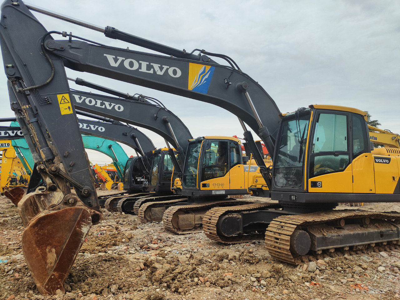 VOLVO EC220D - Ekskavator perayap: gambar 1 VOLVO EC220D - Ekskavator perayap: gambar 1