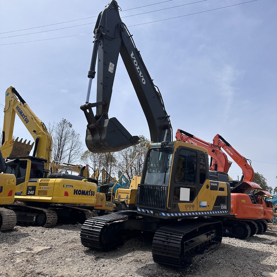 VOLVO Excavator EC140D Click for Discount - Ekskavator perayap: gambar 1 VOLVO Excavator EC140D Click for Discount - Ekskavator perayap: gambar 1