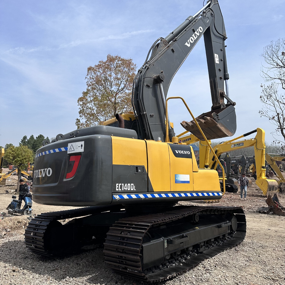 VOLVO Excavator EC140D Click for Discount - Ekskavator perayap: gambar 1 VOLVO Excavator EC140D Click for Discount - Ekskavator perayap: gambar 1