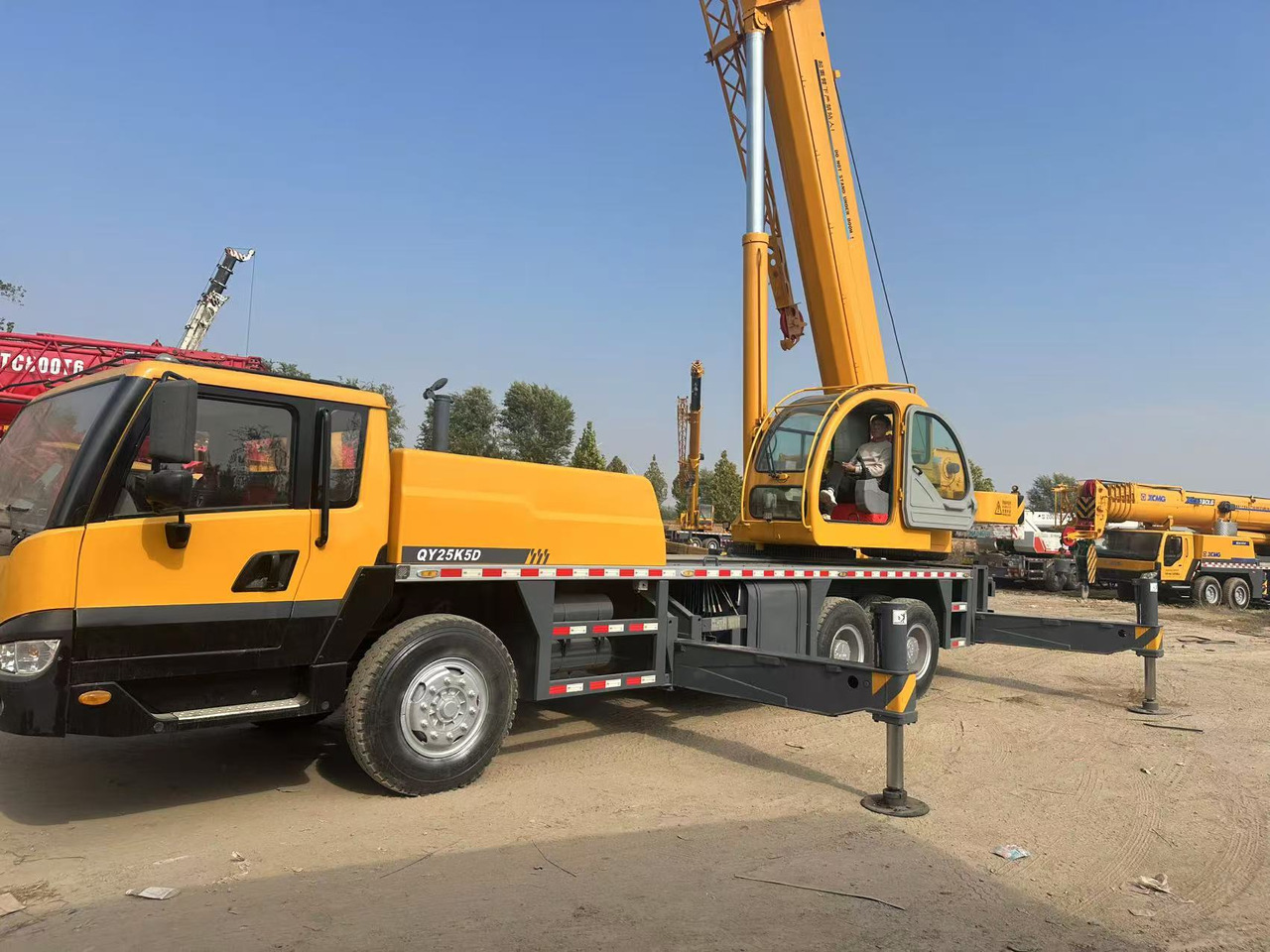 XCMG Crane QY25K5D Good Condition - Derek: gambar 5 XCMG Crane QY25K5D Good Condition - Derek: gambar 5
