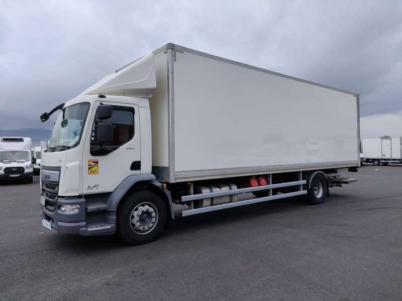 Camion Porteur 19 TONNES 280 CV HAYON PORTE RELEVANTE - Truk box: gambar 3 Camion Porteur 19 TONNES 280 CV HAYON PORTE RELEVANTE - Truk box: gambar 3