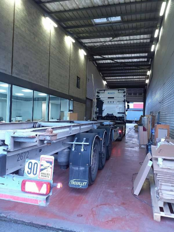 Semi-remorque 3 Essieux 38 TONNES CHARIOT COULISSANT - Semi-trailer pengangkut mobil: gambar 4 Semi-remorque 3 Essieux 38 TONNES CHARIOT COULISSANT - Semi-trailer pengangkut mobil: gambar 4