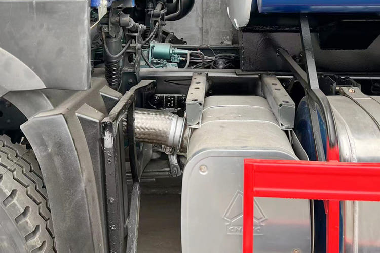 Howo Water Sprinkler Truck for Sale in Mali - Truk tangki: gambar 5 Howo Water Sprinkler Truck for Sale in Mali - Truk tangki: gambar 5