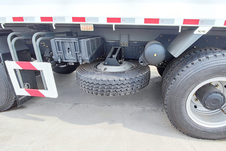SHACMAN Shacman X3000 Dump Truck for Sale in Saudi Arabia - Truk jungkit: gambar 5 SHACMAN Shacman X3000 Dump Truck for Sale in Saudi Arabia - Truk jungkit: gambar 5