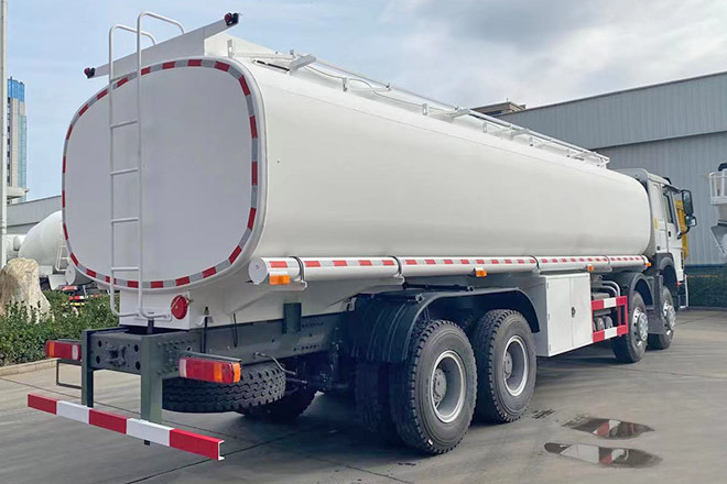 SINOTRUK Howo 371 Petrol Tank Truck Price for Sale in Saudi Arabia - Truk tangki: gambar 5 SINOTRUK Howo 371 Petrol Tank Truck Price for Sale in Saudi Arabia - Truk tangki: gambar 5