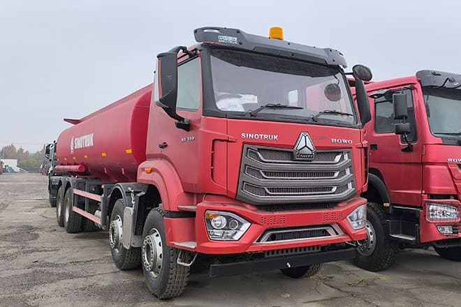 SINOTRUK Howo NX380 Diesel Tanker Truck for Sale in Tanzania - Truk tangki: gambar 3 SINOTRUK Howo NX380 Diesel Tanker Truck for Sale in Tanzania - Truk tangki: gambar 3