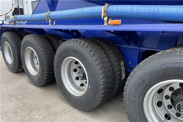 TITAN 4 Axle 60 Ton Bulker Cement Tanker Trailer for Sale In United Arab Emirates - Semi-trailer: gambar 5 TITAN 4 Axle 60 Ton Bulker Cement Tanker Trailer for Sale In United Arab Emirates - Semi-trailer: gambar 5