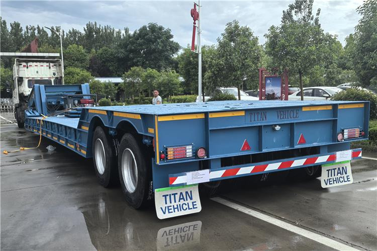 TITAN 2 Axle 80 Ton Detachable Gooseneck Trailer for Sale In Nigeria - Semi-trailer low bed: gambar 2 TITAN 2 Axle 80 Ton Detachable Gooseneck Trailer for Sale In Nigeria - Semi-trailer low bed: gambar 2