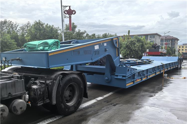 TITAN 2 Axle 80 Ton Detachable Gooseneck Trailer for Sale In Nigeria - Semi-trailer low bed: gambar 1 TITAN 2 Axle 80 Ton Detachable Gooseneck Trailer for Sale In Nigeria - Semi-trailer low bed: gambar 1